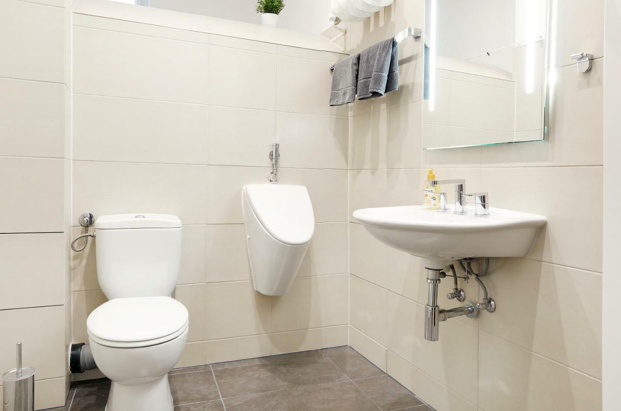 Droy By Rockchair Apartments L Superhost Status L 2 Bedroom Boxspringbeds Next To Center "Kurfuerstendamm" - Cozy Family & Business Flair Welcomes You! Berlin Exteriör bild